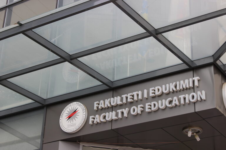 Fakulteti i Edukimit me njoftim shumë të rëndësishëm