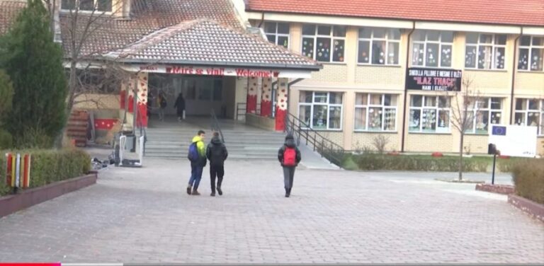 SHQETËSUESE: Për pesë vjet mbi 21 mijë nxënës më pak në shkolla