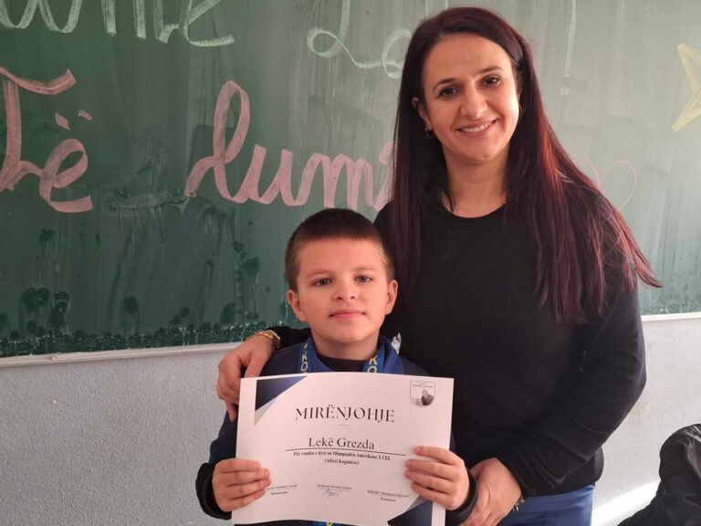 Nxënësi Lekë Grezda fiton dy medalje në garat e matematikës