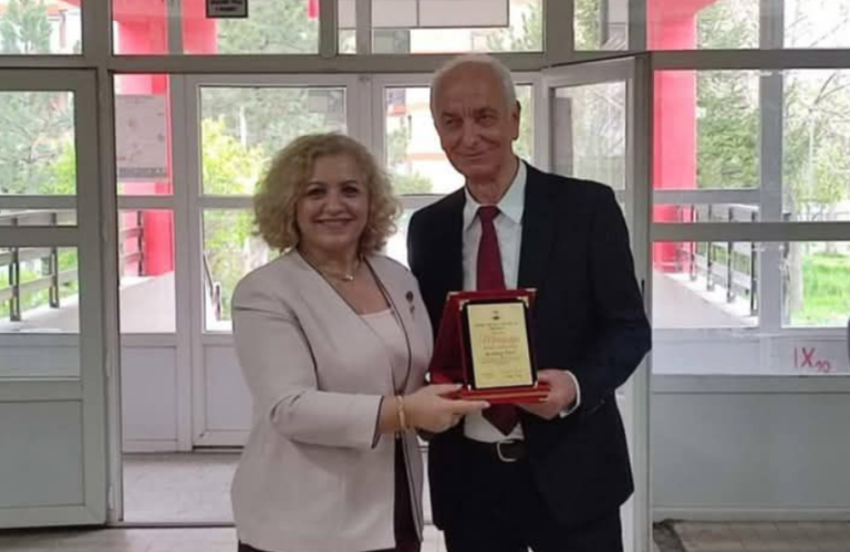 Pensionohet mësimdhënësi Rexhep Hoti nga Prizreni