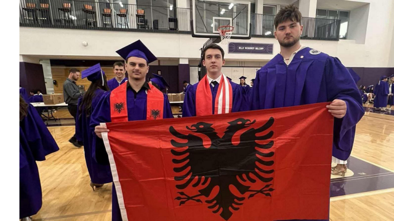 Albion Shatri nga Istogu diplomon në Amerikë