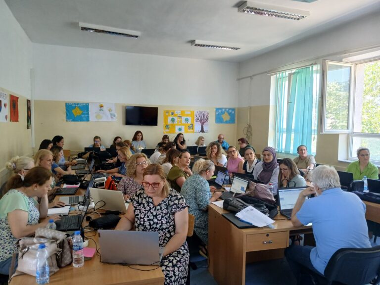 SBASHK mbajti testet për mësimdhënës në Fushë-Kosovë dhe Obiliq