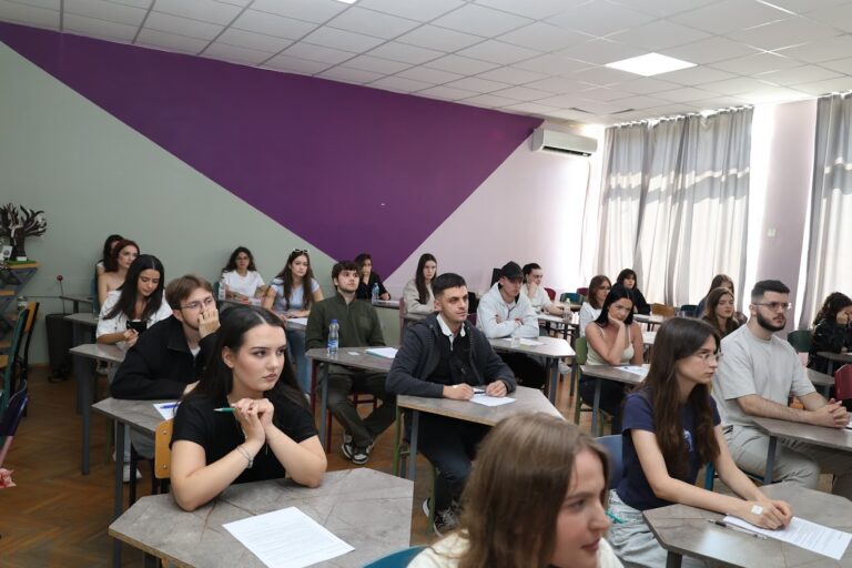 Vazhdojnë provimet pranuese nëpër fakultete, Universiteti i Prishtinës: Jemi zgjedhja e parë e maturantëve