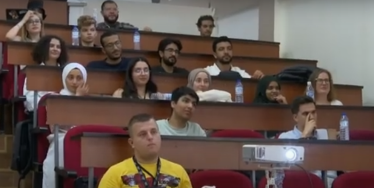 Në shkollën verore në Prizren aplikojnë mbi 200 studentë nga mbi 40 shtete