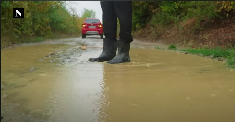 “Fëmijët duhet me i çu n’shkollë me traktor”