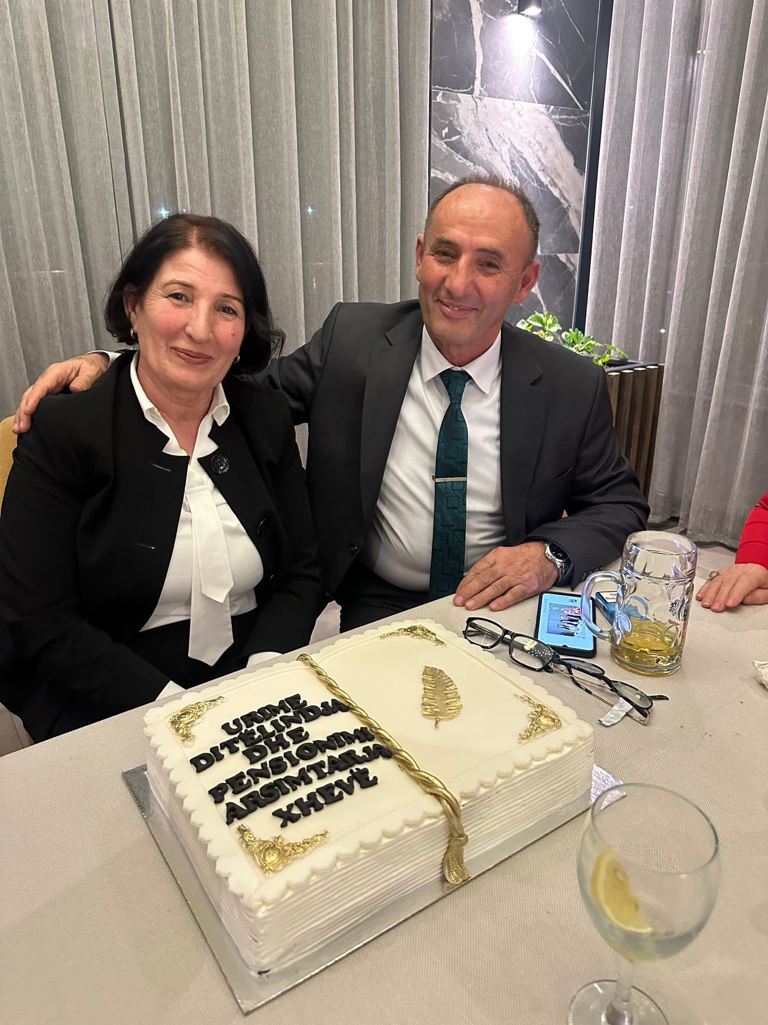 Pensionohet mësimdhënësja Xheve Berisha nga Istogu 7 3 1