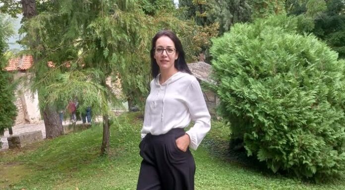 Nga Albana Çeçe Lipa: Mësuesi në epokën digjitale: Midis sfidave dhe ...