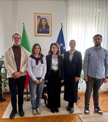 Katër të rinj nga Kosova nisin studimet master në Universitetin LUISS në Romë 2 img 4031 352x396 1