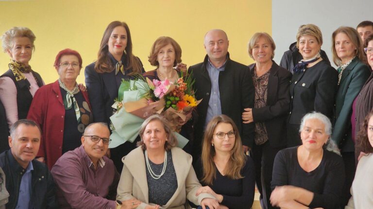 Pensionohet mësimdhënësja Nazmije Shuleta nga Prishtina