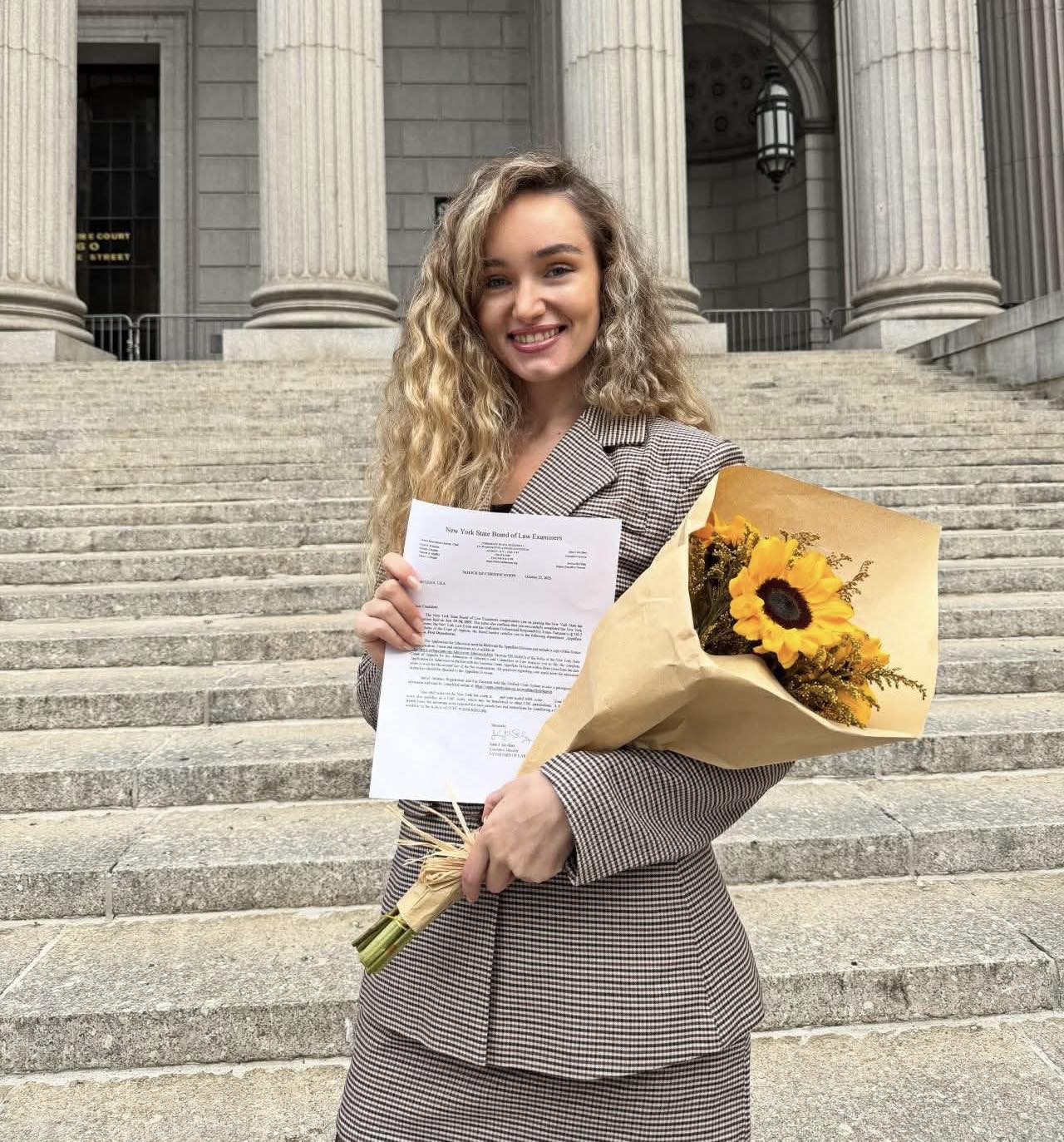 Albulena Uka nga Mitrovica përfundon provimin e Avokatisë në Nju Jork 2 s 1