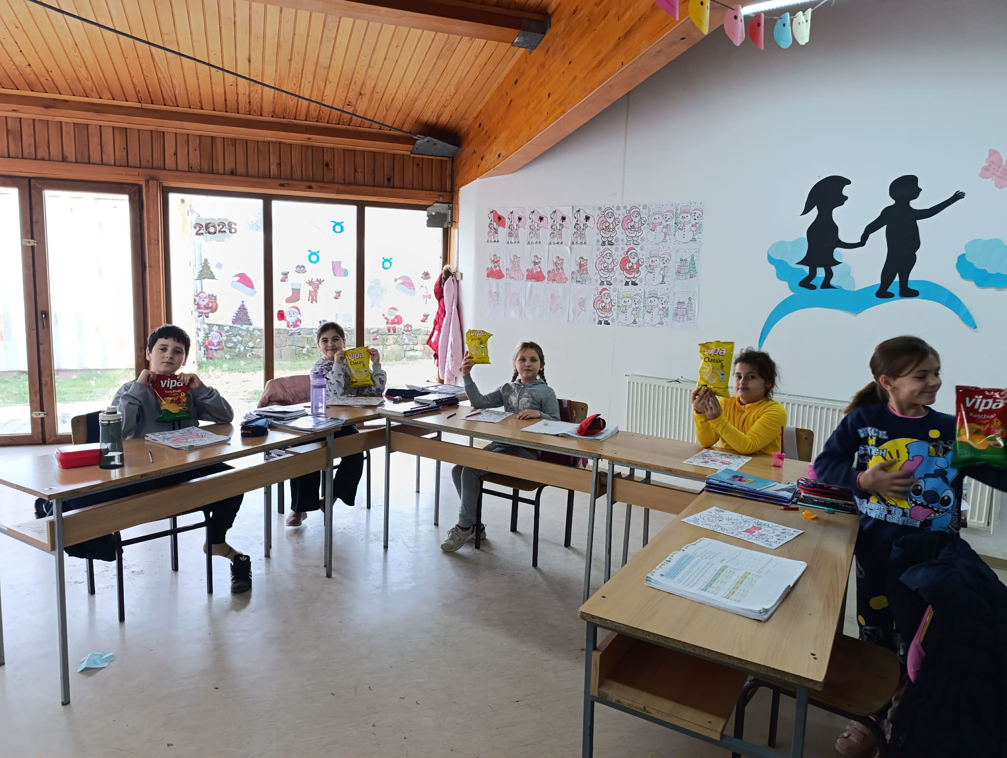 Vipa Chips gëzon për fundvit nxënësit e shkollës “Osman Rama” në Çabër të Zubin Potokut 11 2 1