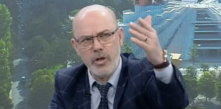 Ndriçim Mehmeti: 60% e mësuesve shqiptarë nuk dinë të përdorin kompjuter