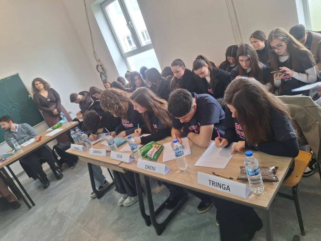 Nxënësit e Gjimnazit “Hamdi Berisha” fitojnë garën kombëtare të mendimit kritik dhe aktivizmit qytetar 5 622298391 18089098796016448 370031843685291997 n
