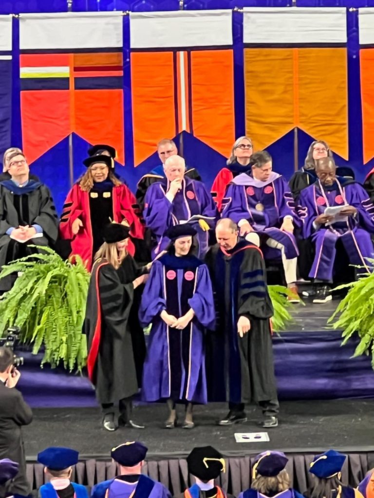 att.n0p2twlqodhktdwbda2m2brujn8ktmdndtyx8pxqvjk 768x1024 1