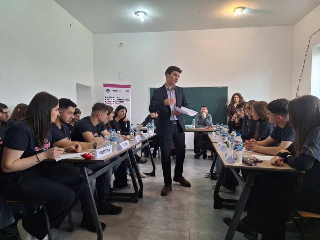 Nxënësit e Gjimnazit “Hamdi Berisha” fitojnë garën kombëtare të mendimit kritik dhe aktivizmit qytetar 4 nx 6