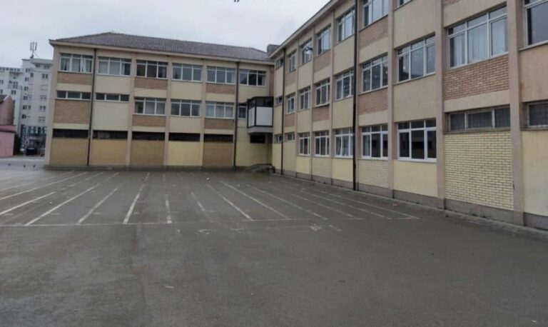Kjo shkollë në këtë komunë e shtyn fillimin e mësimit për datë 19 janar