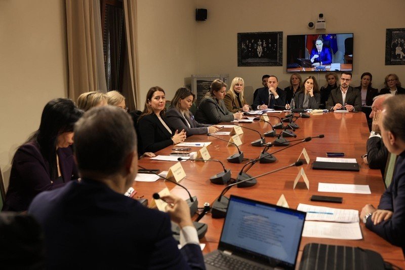 8438 2 d189481a688595e1d9aa711785c93729