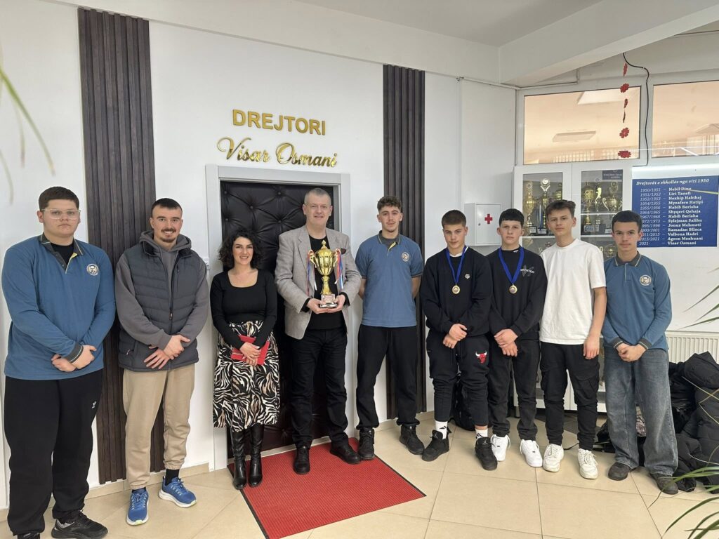 Shkolla “Emin Duraku” në Prishtinë shpallet kampion në garat komunale dhe regjionale të basketbollit 3 nxenes