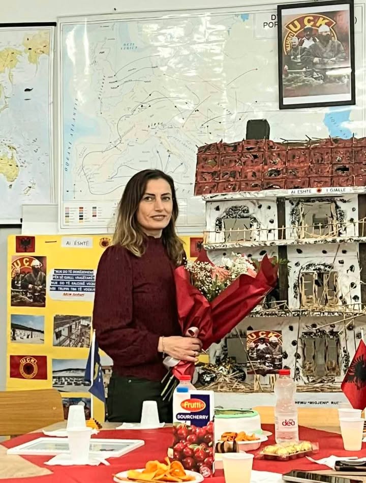 Shkurte Kozhani, zgjidhet mësimdhënëse e vitit në shkollën "Migjeni" në Rufc i Ri të Lipjanit 3 642850085 1414008349733674 1093082768724920257 n