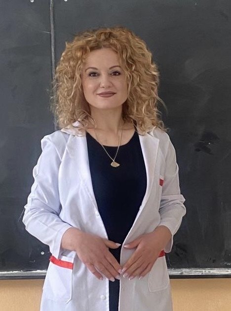 Nga Manushaqe Hoxha Laçi: Mësuesi – barriera që përthith përplasjet 2 661474275 2836052290088392 1459585751110318749 n