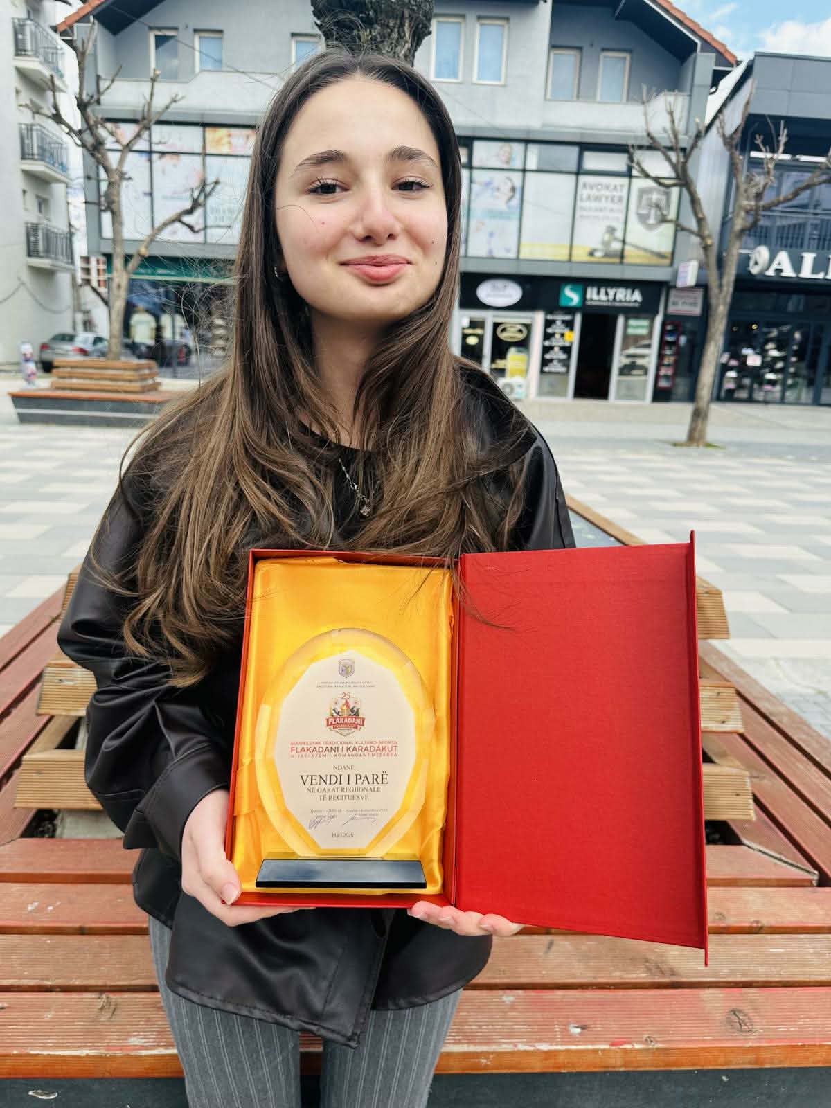 Nxënësja Agnesa Dauti fituese e garave rajonale të recituesve "Flakadanët e Karadakut" 4