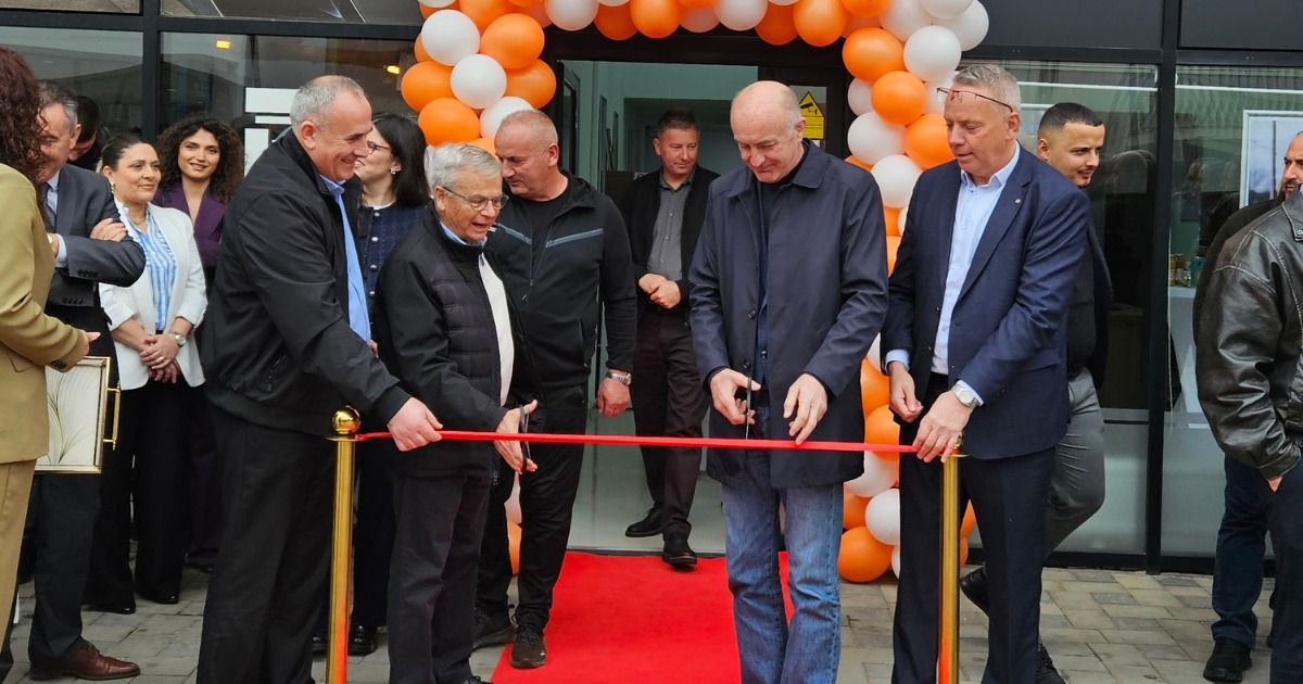 KosInvest hap zyrë të re në Istog, zgjeron shërbimet për klientët 3 1 4