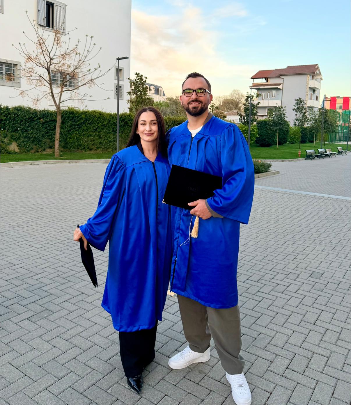 Çifti nga Gjilani specializon njëkohësisht - sukses i përbashkët në mjekësinë orale 6 668770972 26753735070931496 5789173432281983504 n