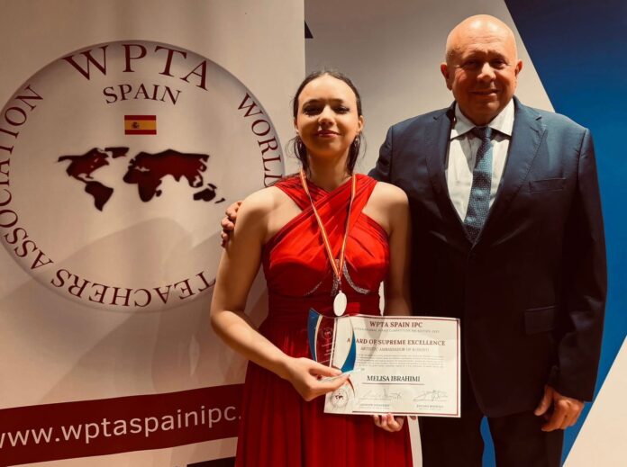 Pianistja Melisa Ibrahimi nga Mitrovica nderohet me titull ndërkombëtar në Spanjë 2 pi