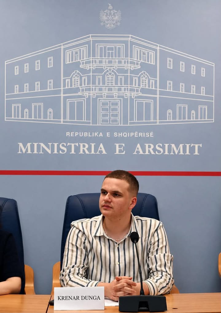 Krenar Dunga vlerësohet me titullin “Youth Albania Lider” 4 704546426 1515960299878074 6067244927666631317 n