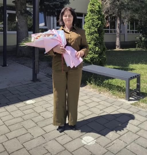 Pensionohet mësuesja Sabrije Imeraj-Fetahaj nga Istogu, edukoi shumë breza në arsim 1 msu1